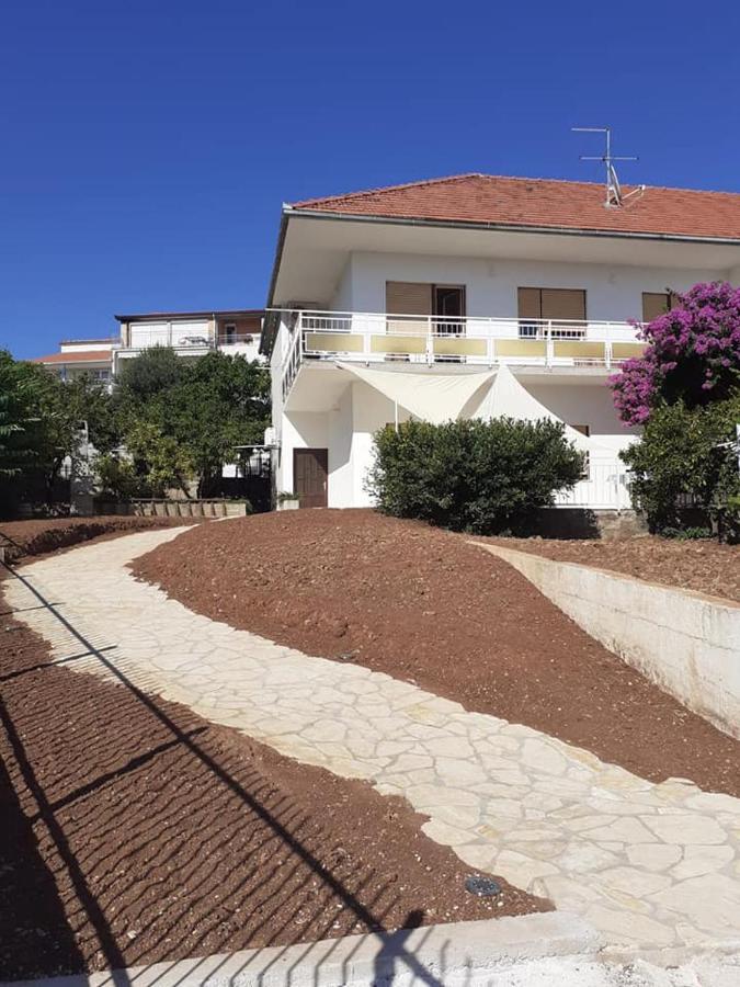 Apartman Simac Okrug Gornji Trogir Exterior photo