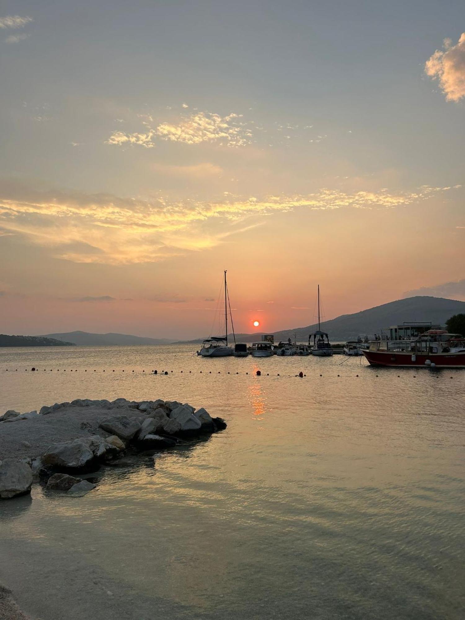 Apartman Simac Okrug Gornji Trogir Exterior photo